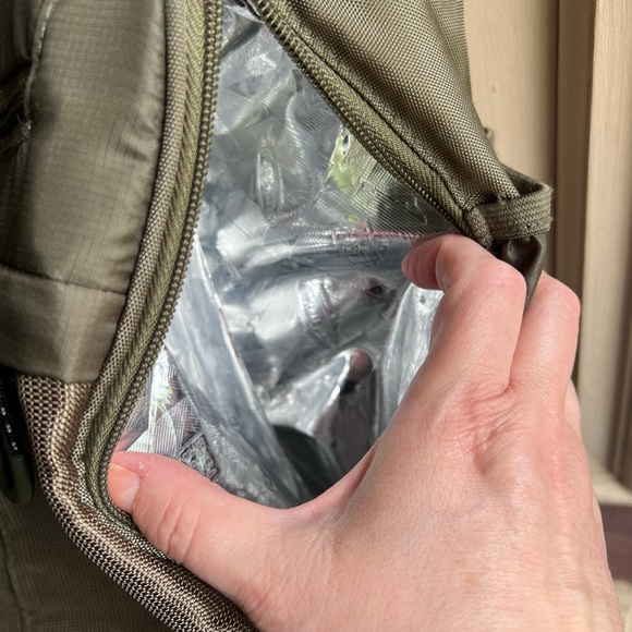 Columbia Soft Shoulder Briefcase Bag Thermal Pocket Adjustable Strap Green - Picture 7 of 11